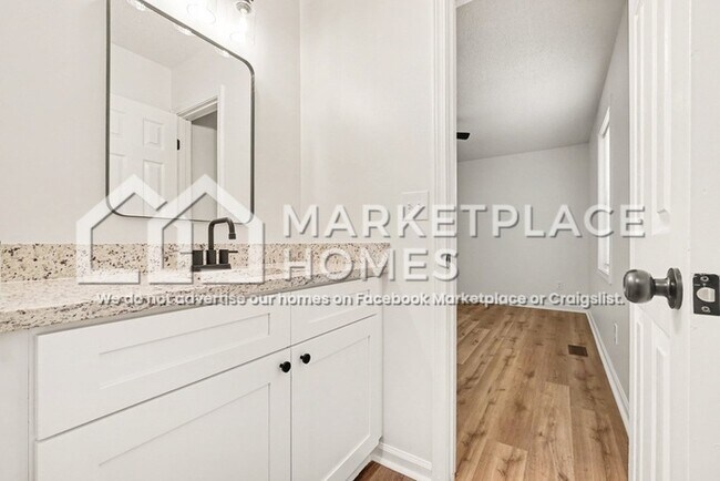 Building Photo - 109 Hampton Dr