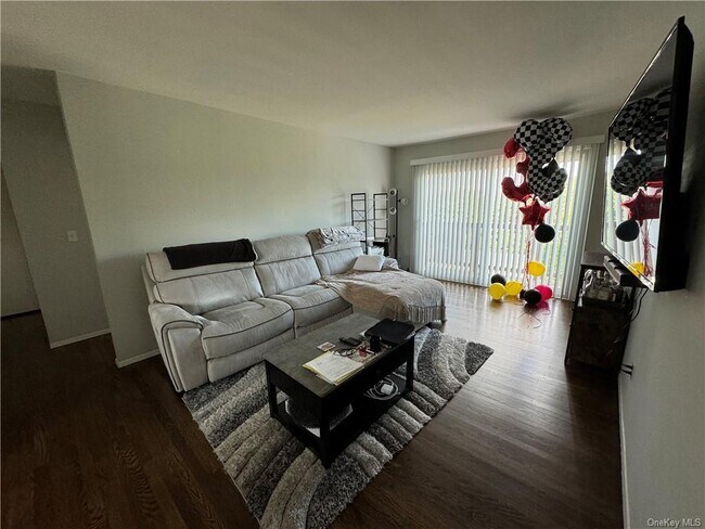 Building Photo - 12 Alpine Dr