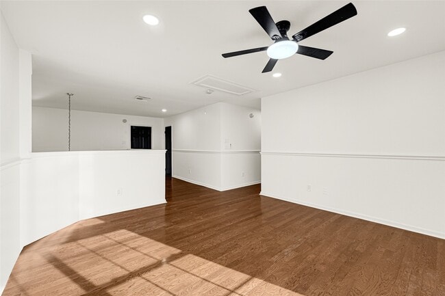 Building Photo - 15911 Breanna Ln