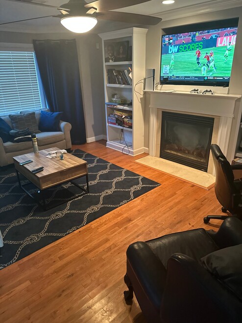 Building Photo - 618 Mt Vernon Ave