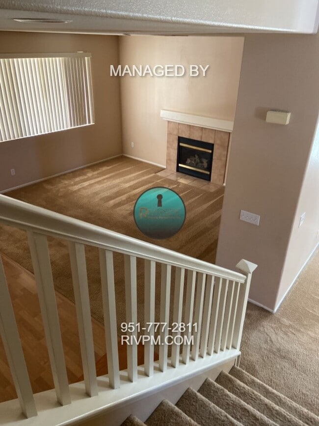 Building Photo - Highly Desirable Orangecrest Location!!!