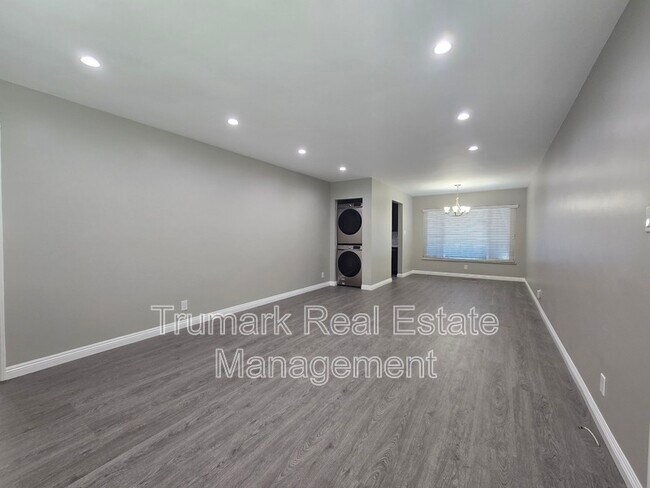 Building Photo - 1303 N Brand Blvd