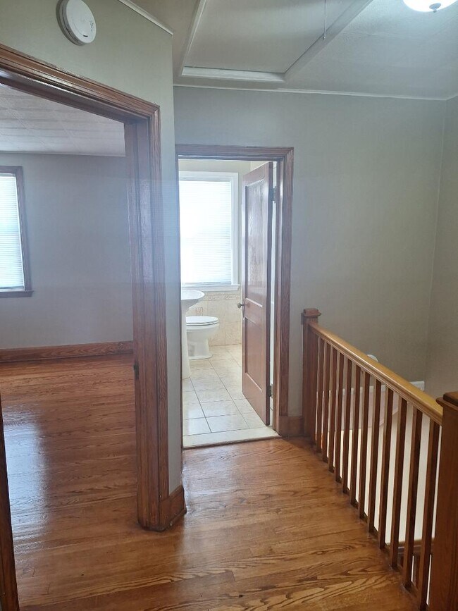 Building Photo - 5118 Pembroke Ave