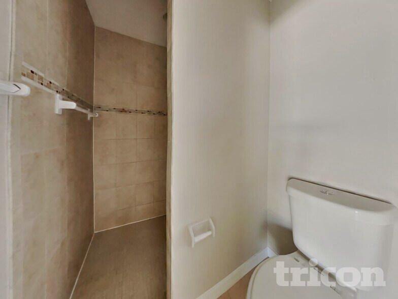 Building Photo - 12572 Buffing Rd