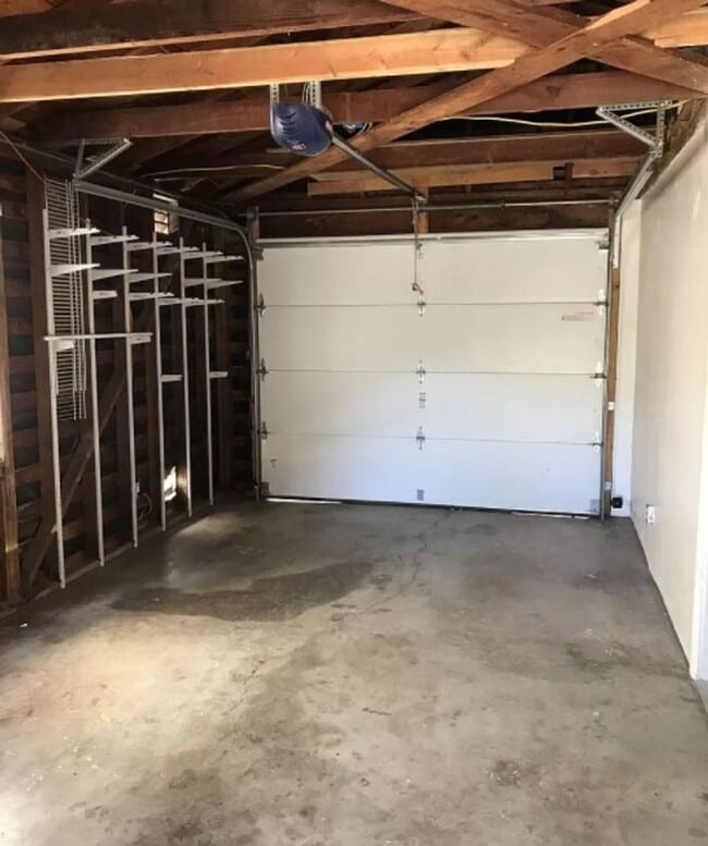 Building Photo - Upgraded 2br Coronado House, Bonus Room, Yard & Garage!