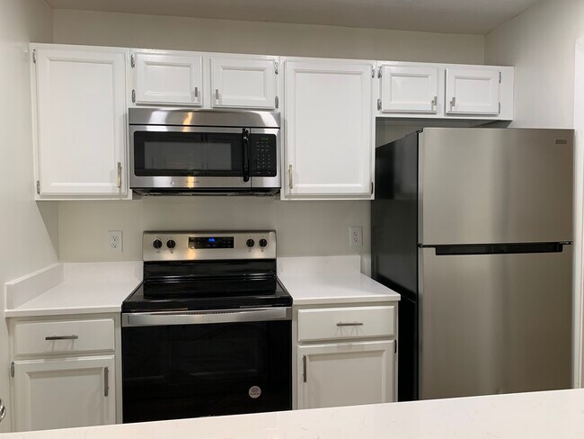 Building Photo - 524 Warm Springs Cir