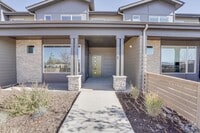Building Photo - 3 bed, 2.5 bath Townhome in Mosaic Neighborhood