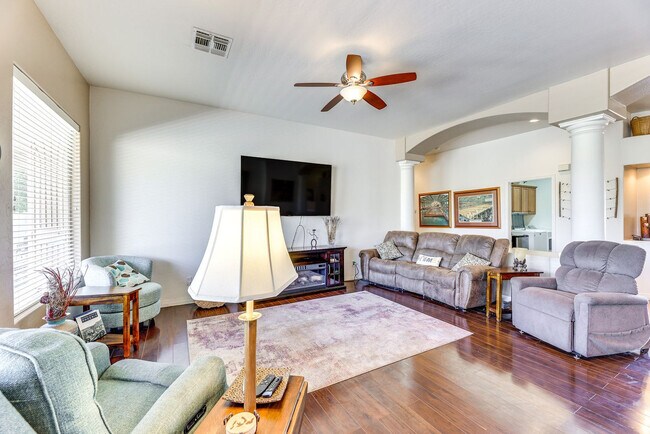 Building Photo - 1425 N Harper Cir