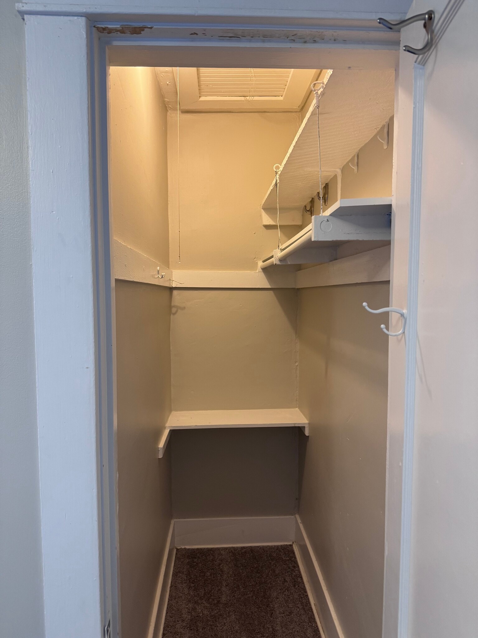 Bedroom 1 closet - 2270 Holly St