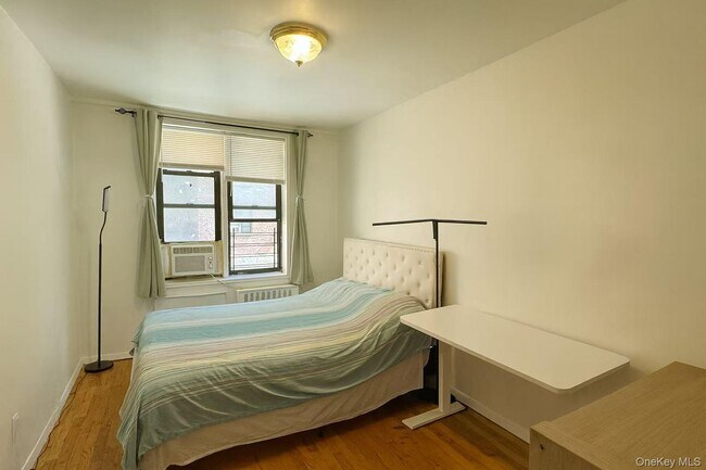 Building Photo - 137-40 45th Ave