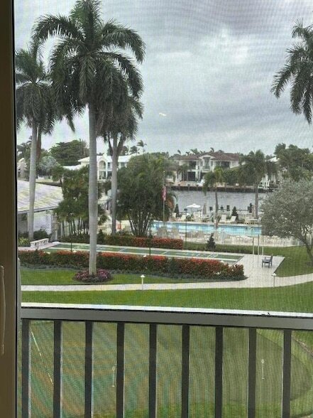 Building Photo - 3224 S Ocean Blvd