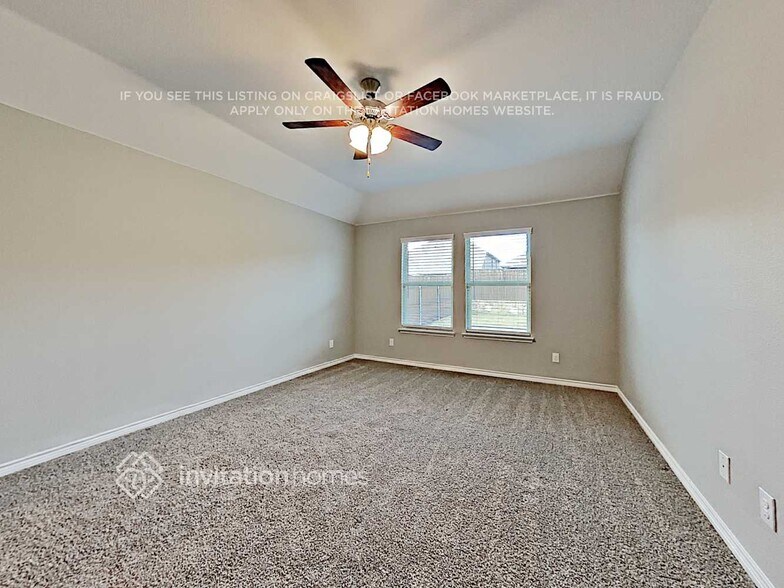 Building Photo - 717 Jamestown Ln