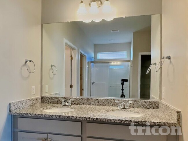 Building Photo - 3941 Cowen St