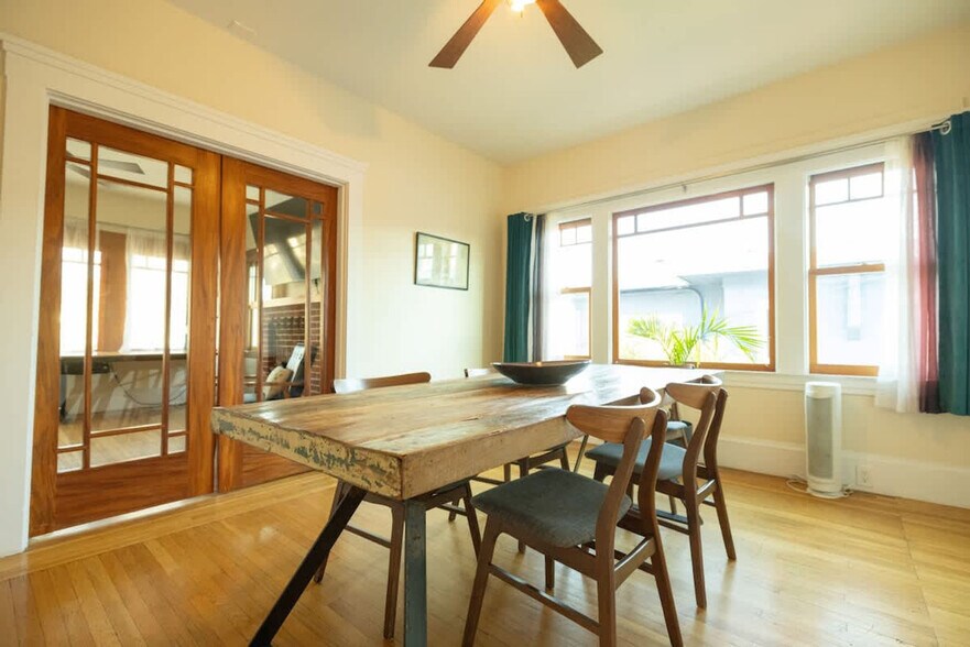 Building Photo - 3148 College Ave