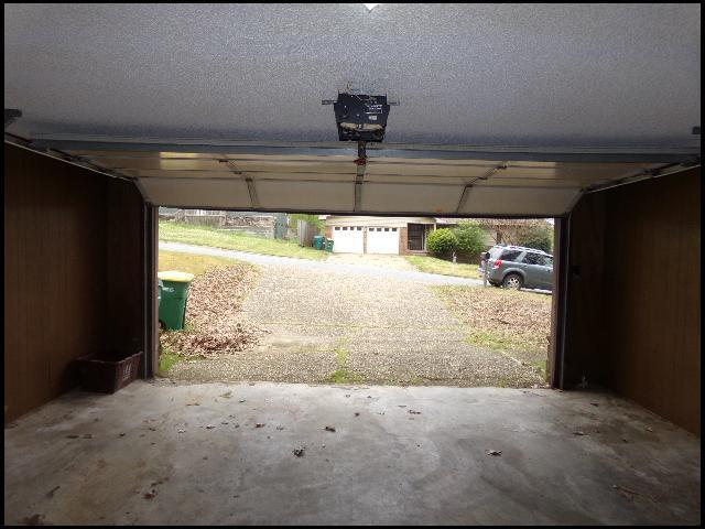Building Photo - 711 Mimi Ln