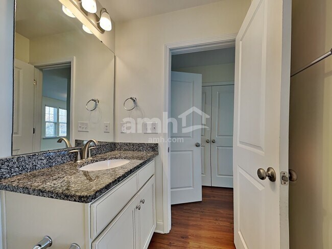 Building Photo - 6835 Thistle Down Dr