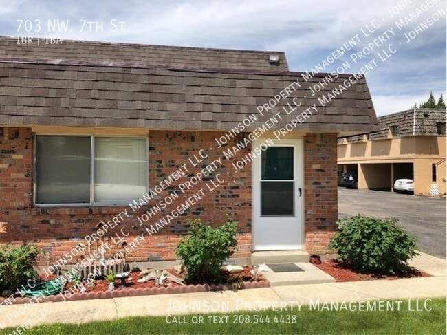 Building Photo - 703 NW 7th St