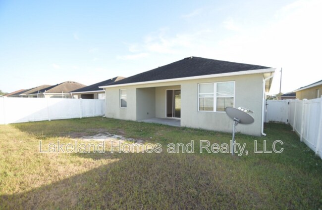 Building Photo - 823 Krenson Woods Ln