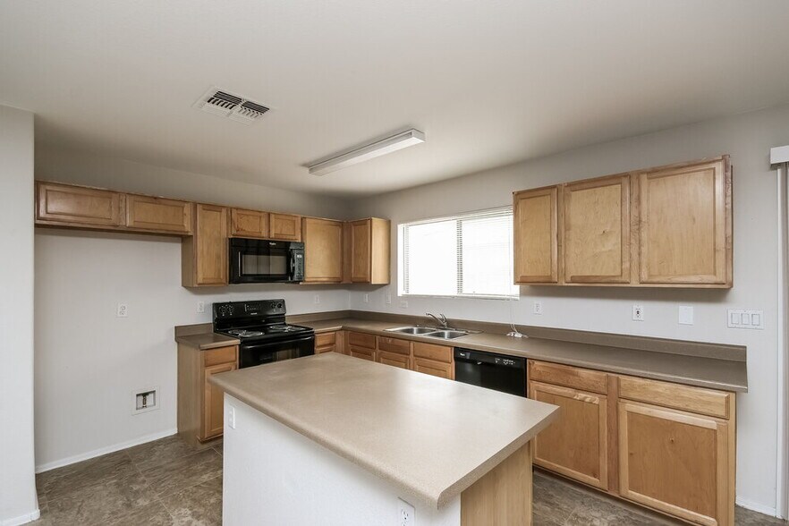 Building Photo - 9415 Virginia Ave