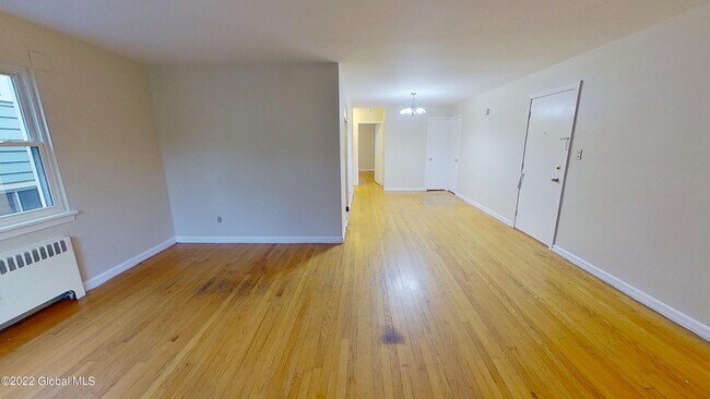 Building Photo - 31 Parkwood St