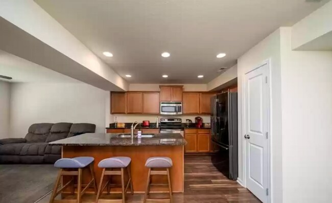 Building Photo - 9055 Coneflower Dr