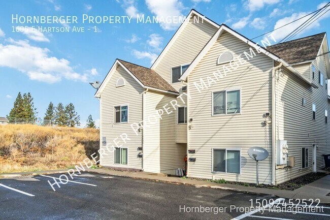 Primary Photo - 1605 E Hartson Ave