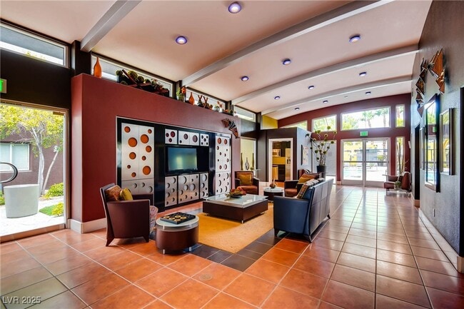 Building Photo - 9050 W Tropicana Ave