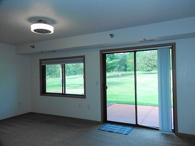 Living1 - 14362 Daggett Pine Rd