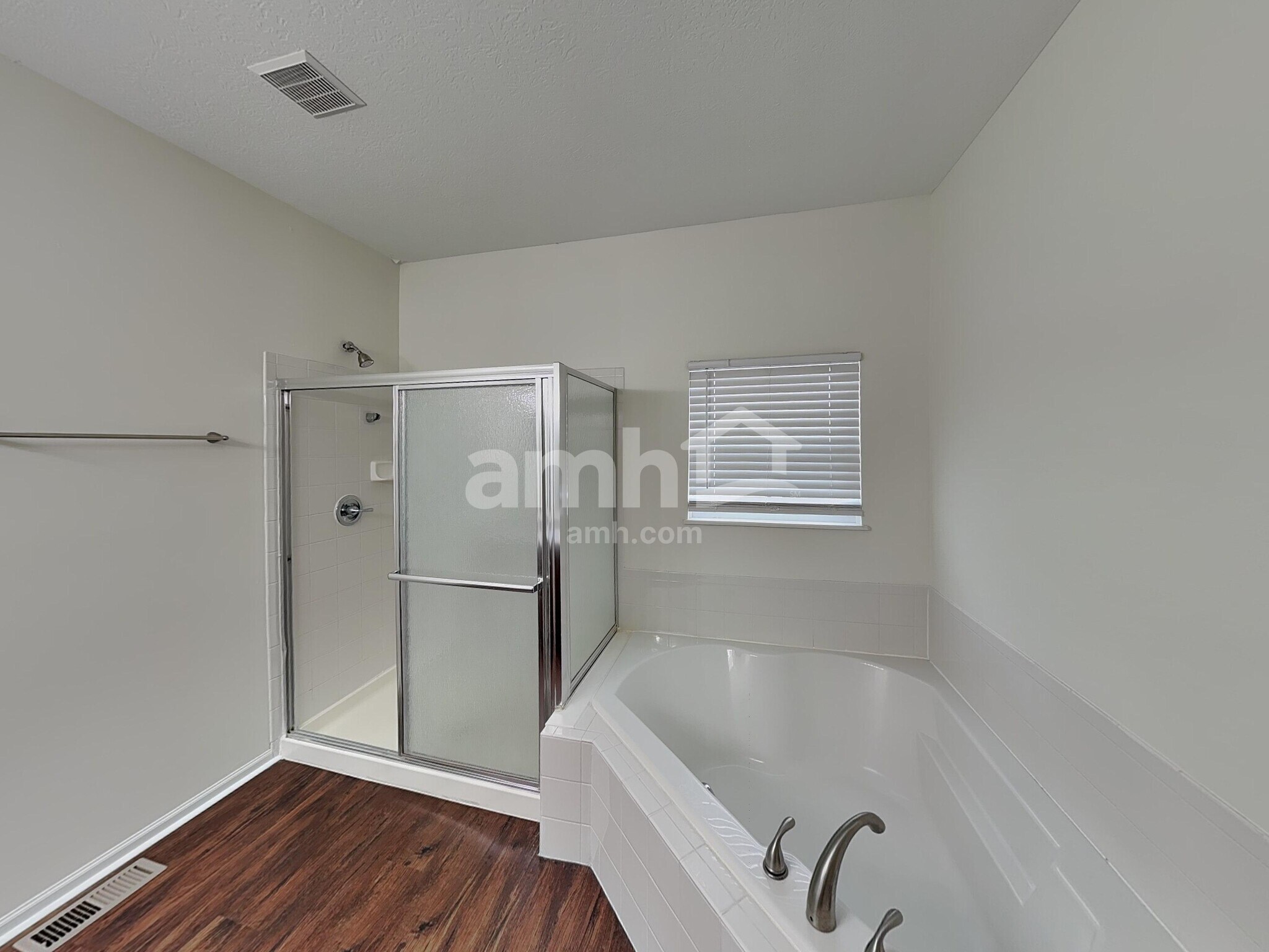 Building Photo - 210 Cherry Tree Ln