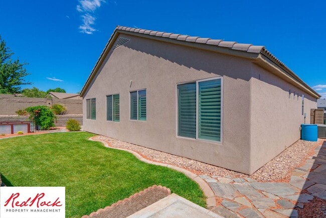 Building Photo - 3 Bedroom Coral Canyon Home on Corner Lot