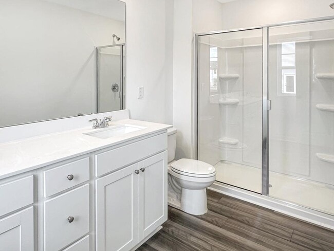 Building Photo - 911 Pilot St