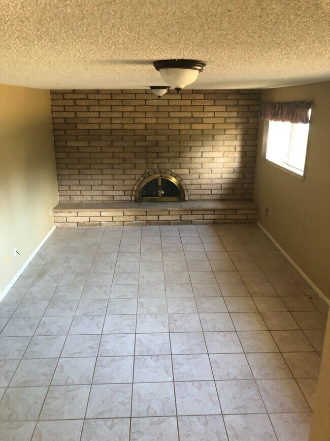 Building Photo - Spacious 4-Bedroom Home in Prime Corvallis Location!