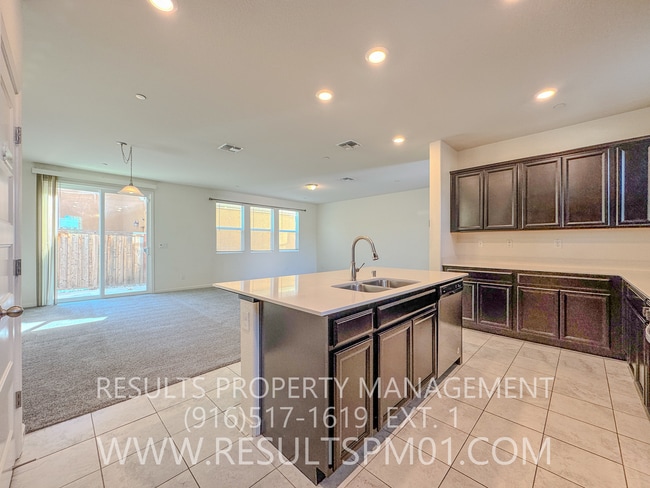 Building Photo - Beautiful Natomas 4 Bedroom Home w Loft