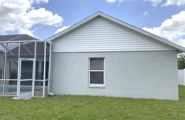 Building Photo - 4841 14th Ave E