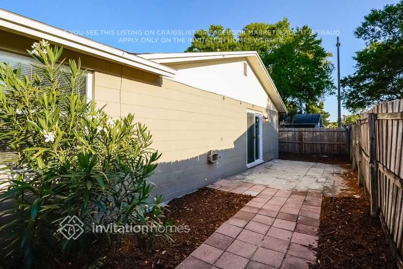 Building Photo - 6405 Regatta Ct