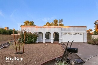 Building Photo - 11438 N 39th Dr