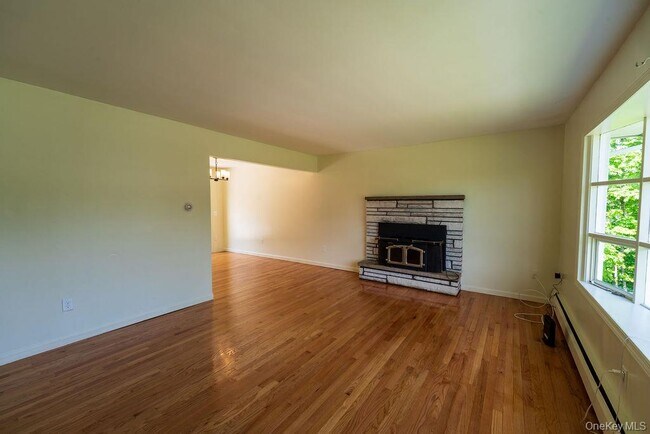 Building Photo - 5 Idlewild Dr
