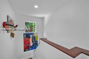 Building Photo - 1543 Dorado Ave