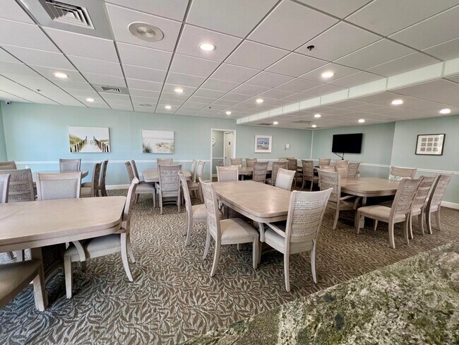 Building Photo - 2700 N Hwy A1A