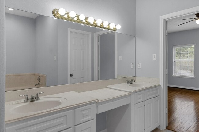 Building Photo - 341 W 23rd St