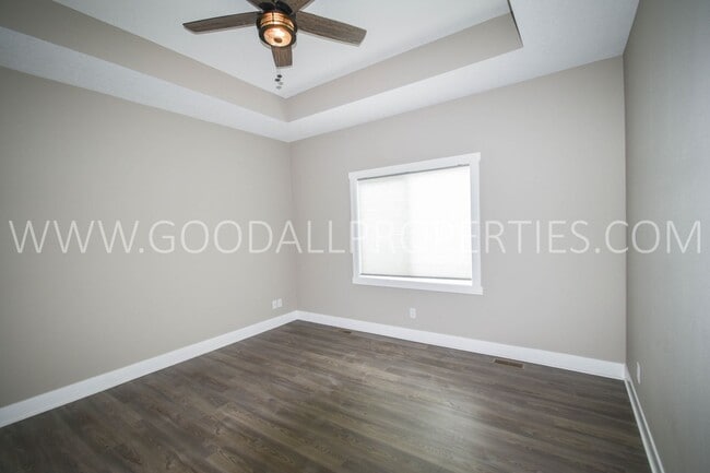 Building Photo - 4-Bedroom Ranch in Clive with Finished Basement & 3-Car Garage!