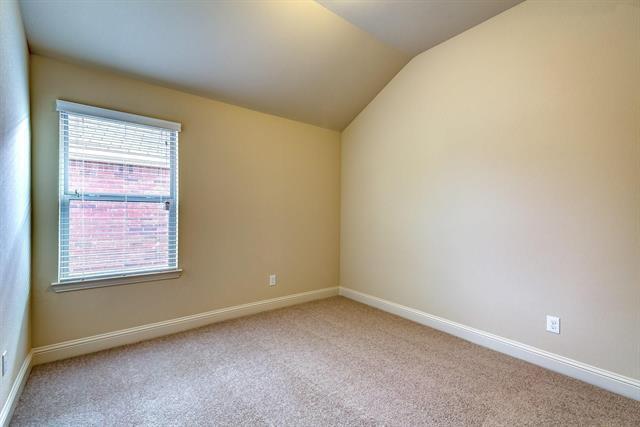 Building Photo - 1423 Reiger Dr