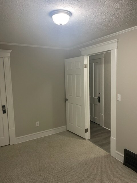 Building Photo - 2786 Hudson Dr