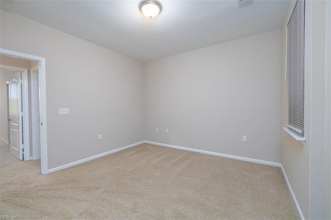 Building Photo - 5212 Nuthall Dr