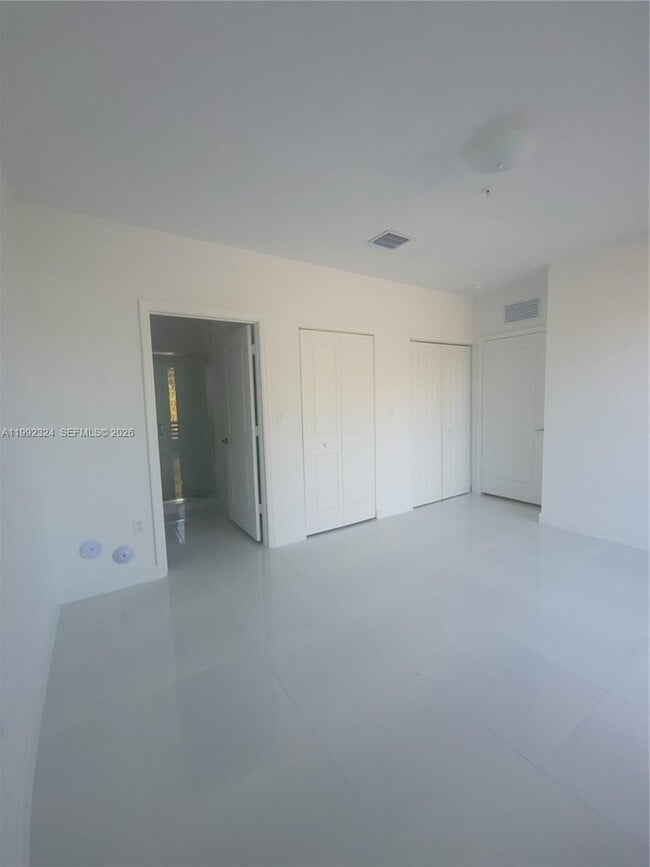 Building Photo - 24600 SW 129th Ave