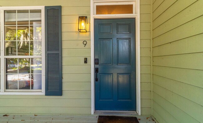 Building Photo - 9 Walthour Cove