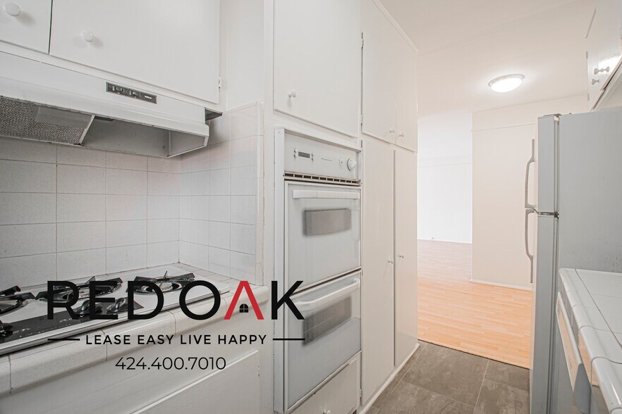 Building Photo - 1327 Laurel Ave