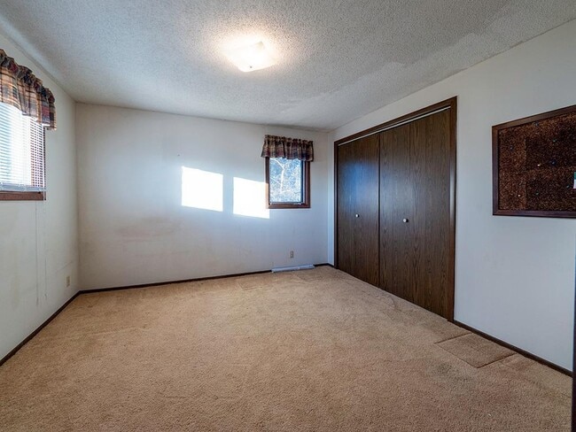 Building Photo - 5651 Aetna Ave SE