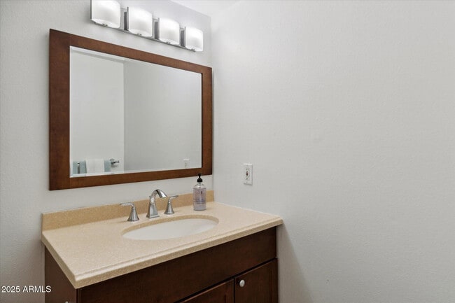 Building Photo - 5020 N Granite Reef Rd