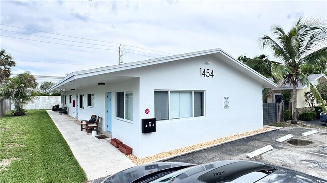 Primary Photo - 1454 Holly Heights Dr
